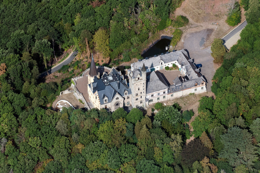 dr__0097899.jpg | BAD SOODEN-ALLENDORF 26.08.2022 Burganlage des Schloß Rothestein in Bad Sooden-Allendorf im Bundesland Hessen.