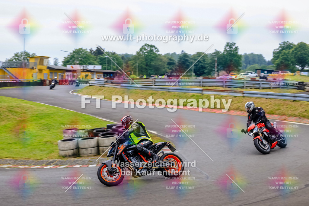 OBK-5853 | Hier findet Ihr Bilder von Touristenfahrten auf der Nürburgring Nordschleife oder von anderen Veranstaltungen die ich besucht habe. Viel Spass beim Durch Schauen 