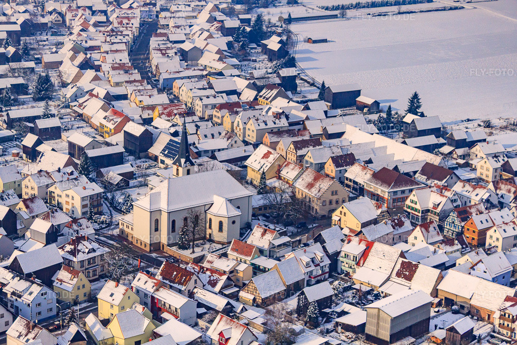 Luftbild: Kirche St. Wendelin im Winter bei Schnee in Hatzenbühl im Bundesland Rheinland-Pfalz in Deutschland. Foto: IMG_24070.jpg vom 27.01.2010 durch Werner Riehm/FLY-FOTO.de