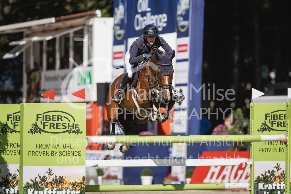230909_OWLCh_MediumTour-213 | Deine schönsten Turniermomente als professionelle Fotos! Entdecke hochwertige Pferdesport-Fotografie im Online-Shop. Jetzt Fotos finden & bestellen!