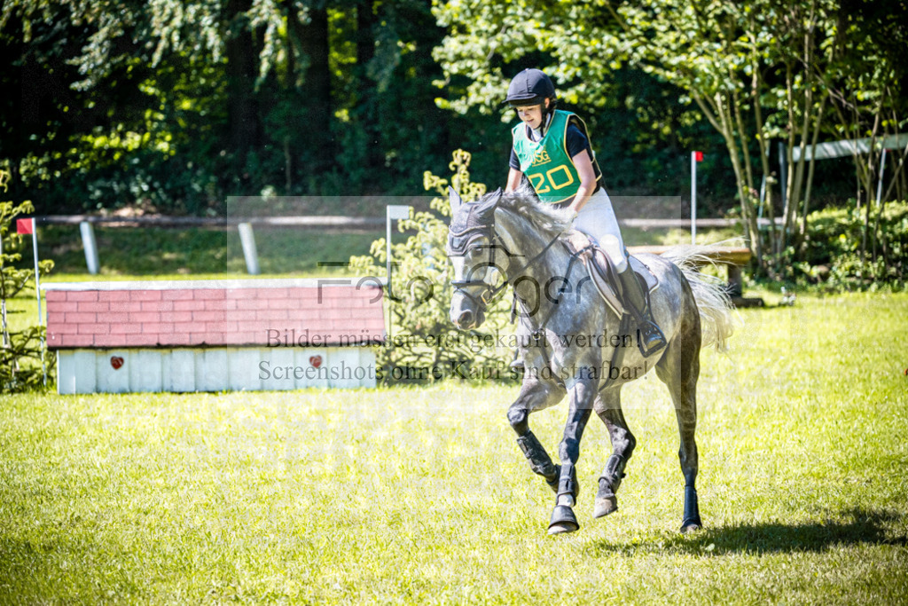 A1_Vielseitigkeitsturnier Melle Oldendorf-15c-0257 | Entdecke hochwertige Reitturnierfotos von Foto Oger. Professionell, emotional und authentisch – jetzt Lieblingsmomente im Shop bestellen.Deutschlandweite Turnierfotografie. - Realisiert mit Pictrs.com