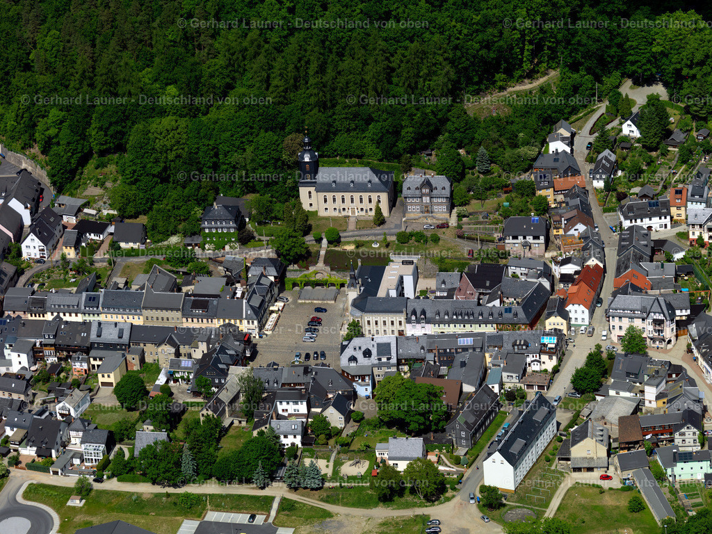 3201960 | Marktplatz mit Rathaus und Stadtkirche, Leutenberg