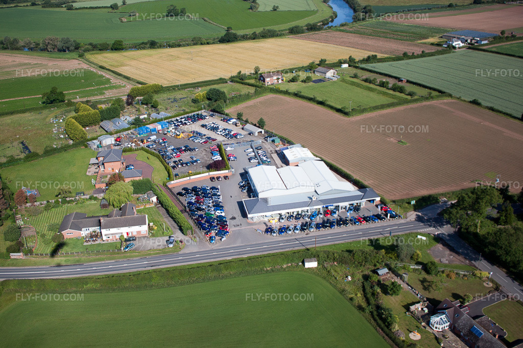 Aerial view: Edwards Hyundai Baynhall Garage 19 Main Road Kempsey Worcester, Worcestershire in Draycott in the state England, Great Britain. – Photo: IMG_40661(39606).jpg taken on 06/11/2011 by Werner Riehm/FLY-FOTO.com – Resolution of the original: 4752 x 3168 px