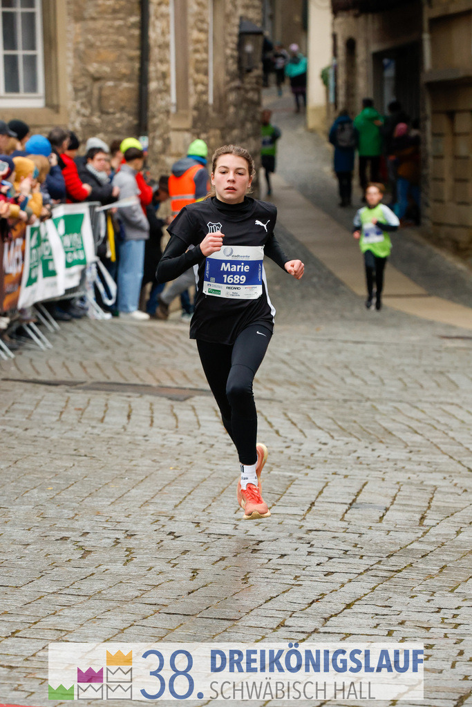 1700m Stadtwerke Jugendlauf | 3 Koenigslauf 2024 1700m Stadtwerke Jugendlauf - Realisiert mit Pictrs.com