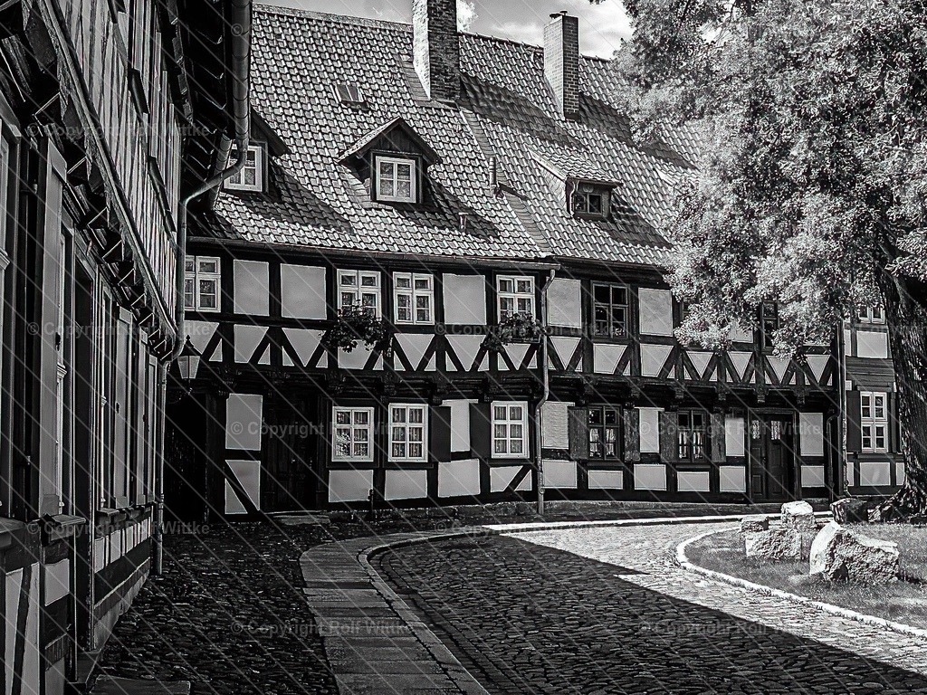 dorf | Rolf Wittke  - Realisiert mit Pictrs.com