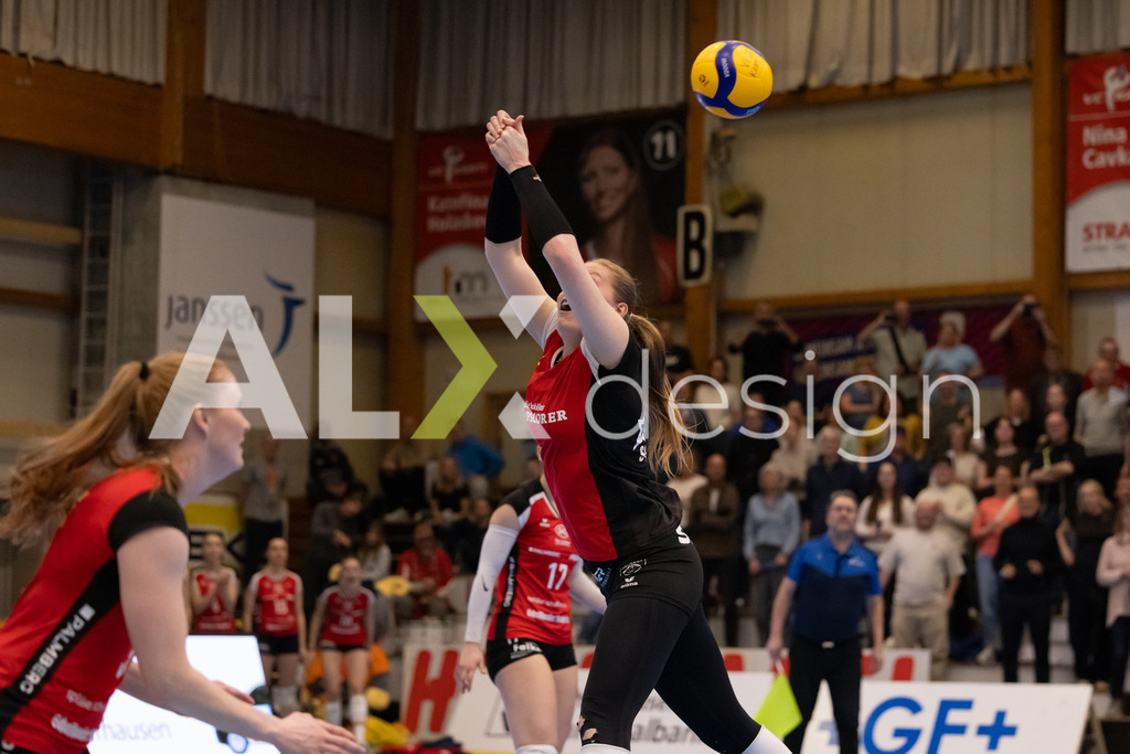 Volleyball I Frauen I Saison 2025-2026 I Volleyball NLA | Women I 1/2 Finals I  VC Kanti Schaffhausen - Sm'Aesch Pfeffingen I 22.03.2026 | 9 Jordan Lockwood (USA) (VC Kanti Schaffhausen) – Diagonal - Realisiert mit Pictrs.com