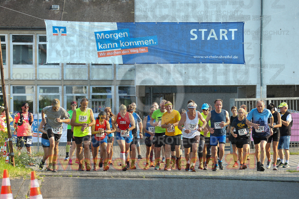 240802_1821_EX1_5883 | Sportfotografie im Rhein-Sieg Kreis, Köln, Bonn, NRW, Rheinland Pfalz, Hessen, etc. Unser Tätigkeitsfeld umfasst den Laufsport vom Volkslauf über den Marathon, Duathlon, Triathon bis zum Ultralauf wie Kölnpfad Ultra oder Schindertrail.