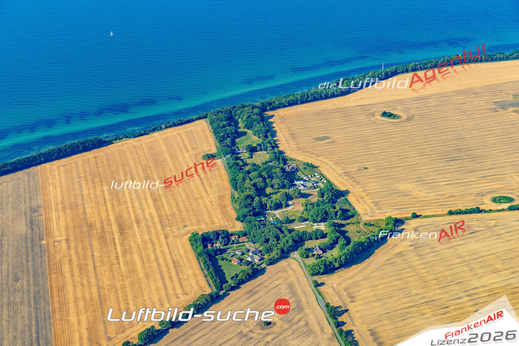 Schöne Luftaufnahme als Geschenk in Varnkevitz Putgarten - Die Luftbildaufnahme wurde 2025 vom UL-Flugzeug heraus erstellt ( keine Drohne ) - Hochauflösende Luftaufnahme -Nicht vergleichbar mit Google Maps oder Satelittenbilder- Die Geschenkidee !Mit Lizenz und Bildrechte bestellbar