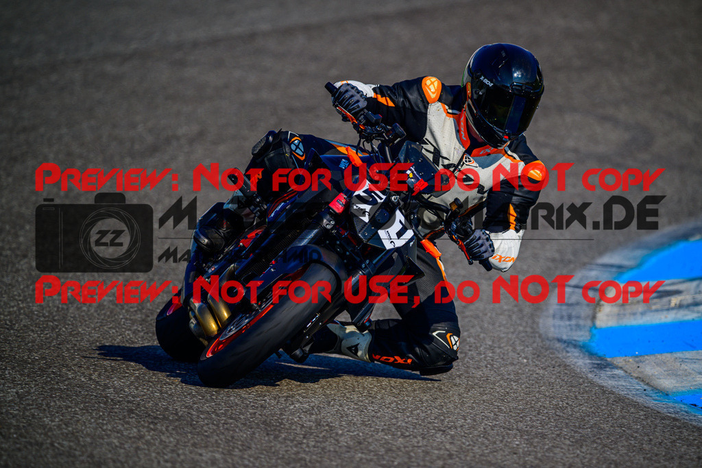 MaZZes_Fotomatrix_20250929_6007705_0579 | ROT