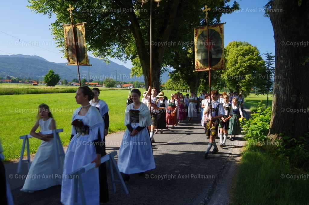 IMGP5058 | fotografiert von Axel PollmannLeonhardi Wallfahrt Benediktbeuern und Murnau, Fronleichnam, Fasching, Landschaft im Loisachtal und Benediktbeuern  - Realisiert mit Pictrs.com