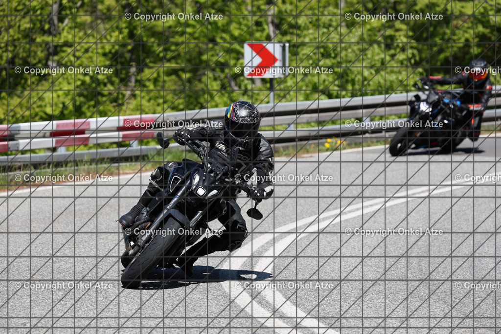IMG_9704 | Fotograf am Kyffhäuser. Onkel Atze. Kyffhäuser Rennstrecke. Café36. Motorsportfotografie. - Realisiert mit Pictrs.com