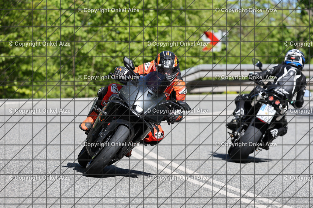 IMG_0203 | Fotograf am Kyffhäuser. Onkel Atze. Kyffhäuser Rennstrecke. Café36. Motorsportfotografie. - Realisiert mit Pictrs.com
