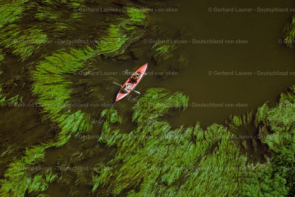 4036470 | Tretboot und Paddelboot auf der Oker