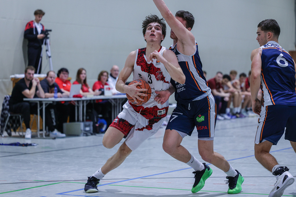 NBBL BAYER GIANTS vs Rostock Seawolves-82 | Fotos von Basketballspielen aus dem Raum NRW fotografiert von Gero Mueller-Laschet und Daniel Schaefer - Realisiert mit Pictrs.com