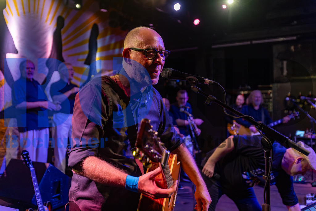 SES_GBAZEC20241227-106 | bond - Realisiert mit Pictrs.com