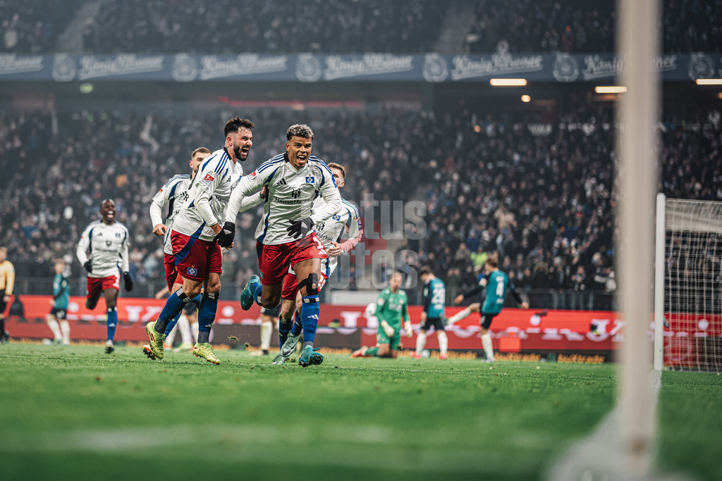 Fußball | Männer | Saison 2024/2025 | 2. Fußball-Bundesliga | 18. Spieltag | Hamburger SV vs. 1. FC Köln | 18.01.2025 | Torjubel von Ransford Königsdörffer (#11, HSV)