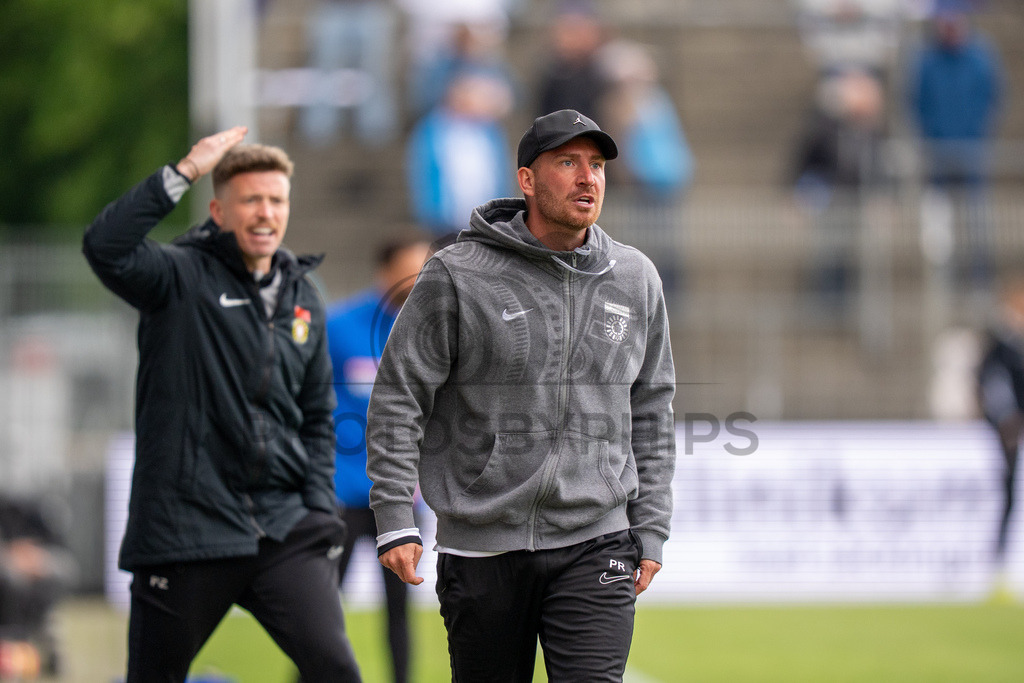 Stuttgarter Kickers vs. SG Sonnenhof Großaspach, Fussball, Regionalliga Suedwest, 34. Spieltag, 16.05.2026 | Pascal Reinhardt (Trainer SG Sonnenhof Großaspach) wütend/wuetend,Stuttgarter Kickers vs. SG Sonnenhof Großaspach, Fussball, Regionalliga Suedwest, 34. Spieltag, 16.05.2026