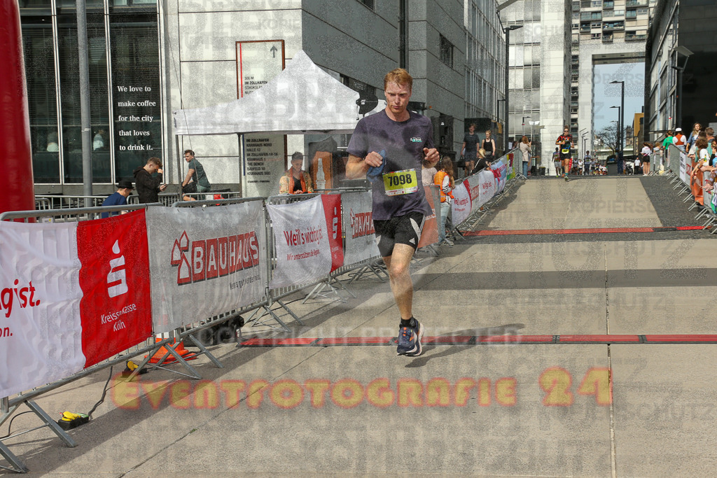 250920_1326_EX1_4639 | Sportfotografie im Rhein-Sieg Kreis, Köln, Bonn, NRW, Rheinland Pfalz, Hessen, etc. Unser Tätigkeitsfeld umfasst den Laufsport vom Volkslauf über den Marathon, Duathlon, Triathon bis zum Ultralauf wie Kölnpfad Ultra oder Schindertrail.