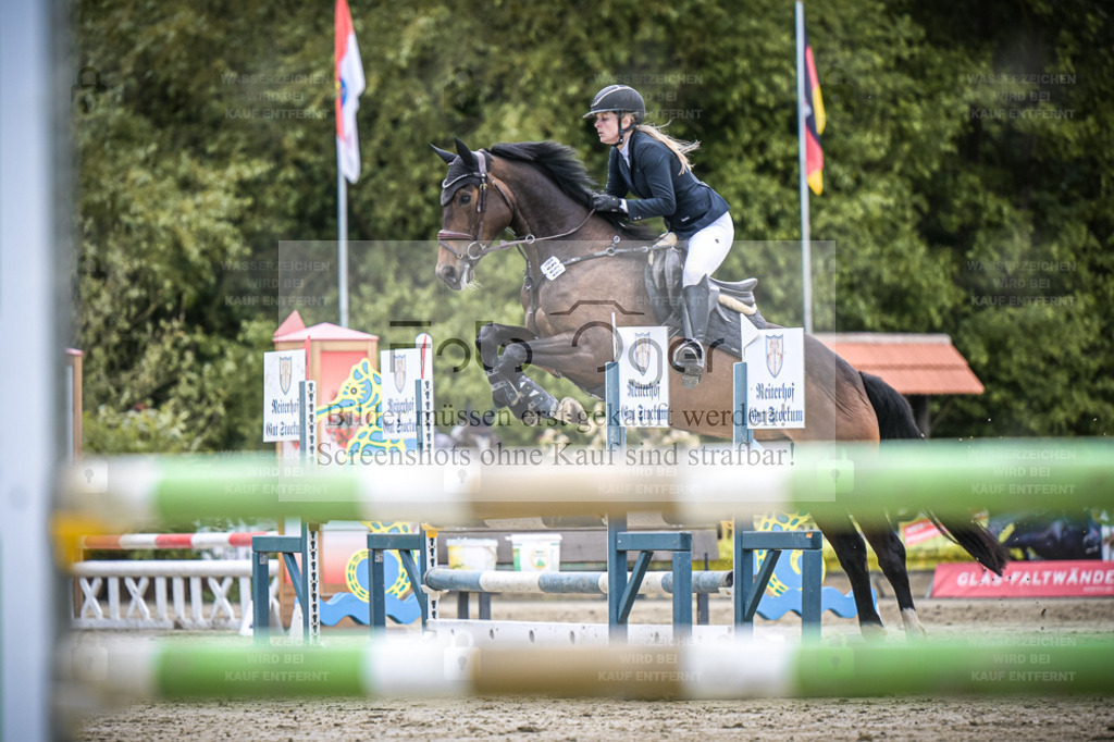 DOS_0069 | Entdecke hochwertige Reitturnierfotos von Foto Oger. Professionell, emotional und authentisch – jetzt Lieblingsmomente im Shop bestellen. - Realisiert mit Pictrs.com