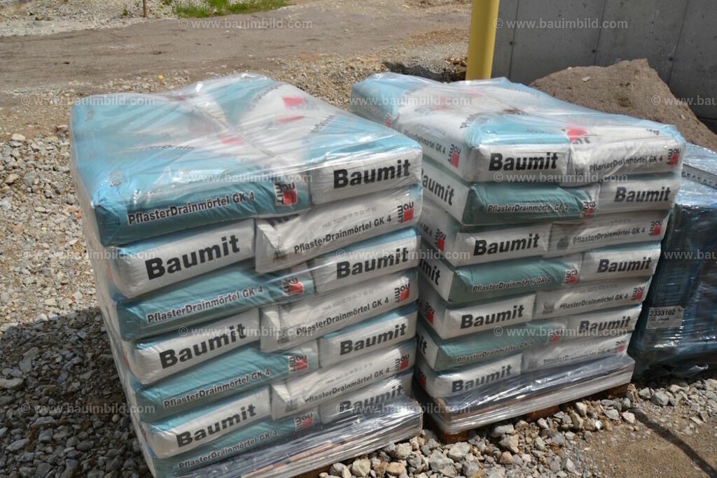 bib-lg25-aussenanlagen-0028 | Nach LV-Leistungsgruppen sortierte Detailfotos über den Bau eines Hauses. Alle Hausbau-Bilder direkt vom Urheber und Autor der Website Haus-Selber-Bauen.com