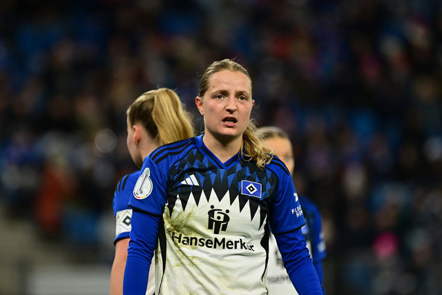 Fußball I Frauen I Saison 2025-2026 I DFB-Pokal I Achtelfinale I Hamburger SV - Bayer 04 Leverkusen I 18977 | Der Sportfotograf. - Realisiert mit Pictrs.com