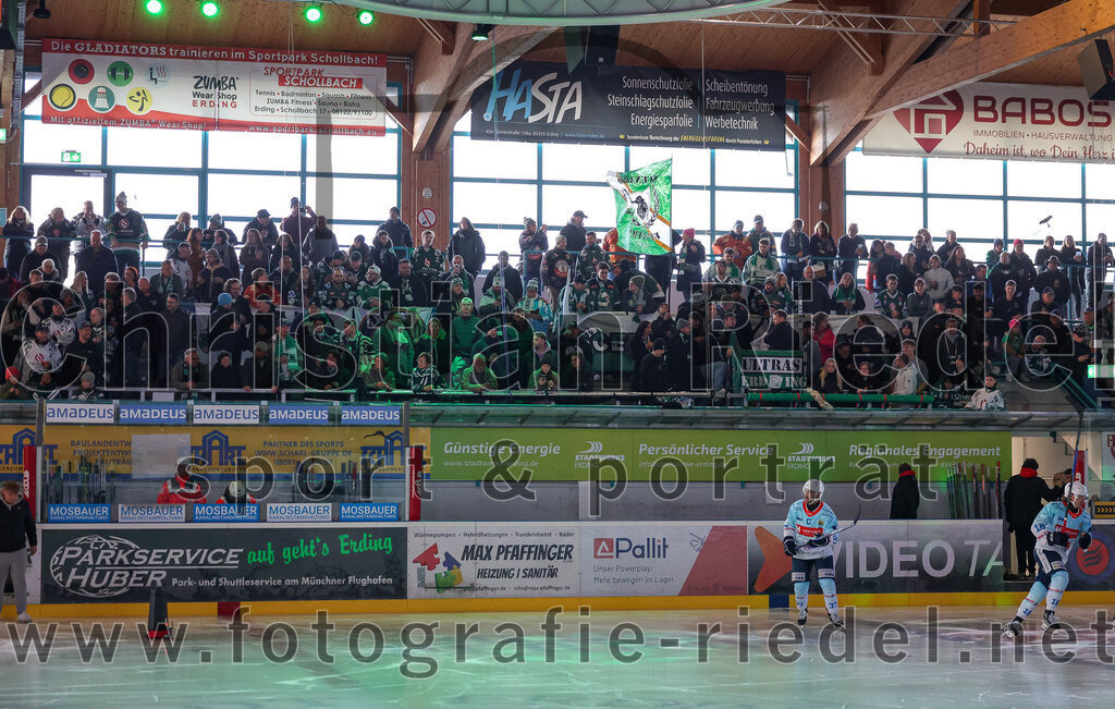 2025-10-05_011_TSV_Erding_gegen_Heilbronner_Falken | Erding, Deutschland, 05.10.2025:Eishockey, Oberliga Süd 2025 / 2026, 6. Spieltag, TSV Erding gegen Heilbronner Falken, Endergebnis: 3:1Foto: Christian Riedel / fotografie-riedel.net