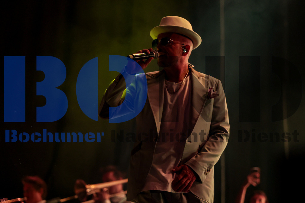 Zeltfestival Ruhr 2024 - Jan Delay  {date} -  | {headline}(Foto: Sebastian Sendlak / BOND) - Realisiert mit Pictrs.com