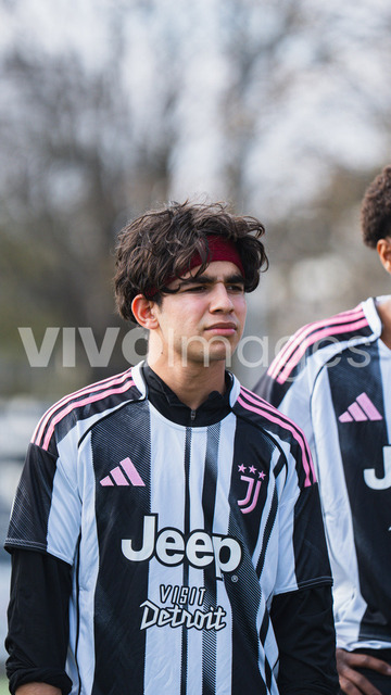 juv_lut_fmachado-0059 | Images from the Juniors B match between Juventus Academy and FC Lutry, played on 18 March 2026 in Lutry, Switzerland, featuring players, coaching staff and match action throughout the game.
