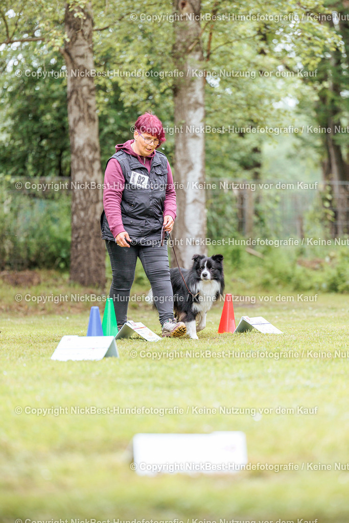 RO-Blumenthal-2026-Nickbest-Hundefotografie-4510 | Dein Hund! Dein Moment! Deine Erinnerungen! Hundefotografie in Bremen Blumenthal. Ich fange die besonderen Momente deines Vierbeiners ein – ob Indoor mit Blitzanlage oder in der freien Natur. Sicher dir dein Moment und dein Termin für eure Erinnerungen.