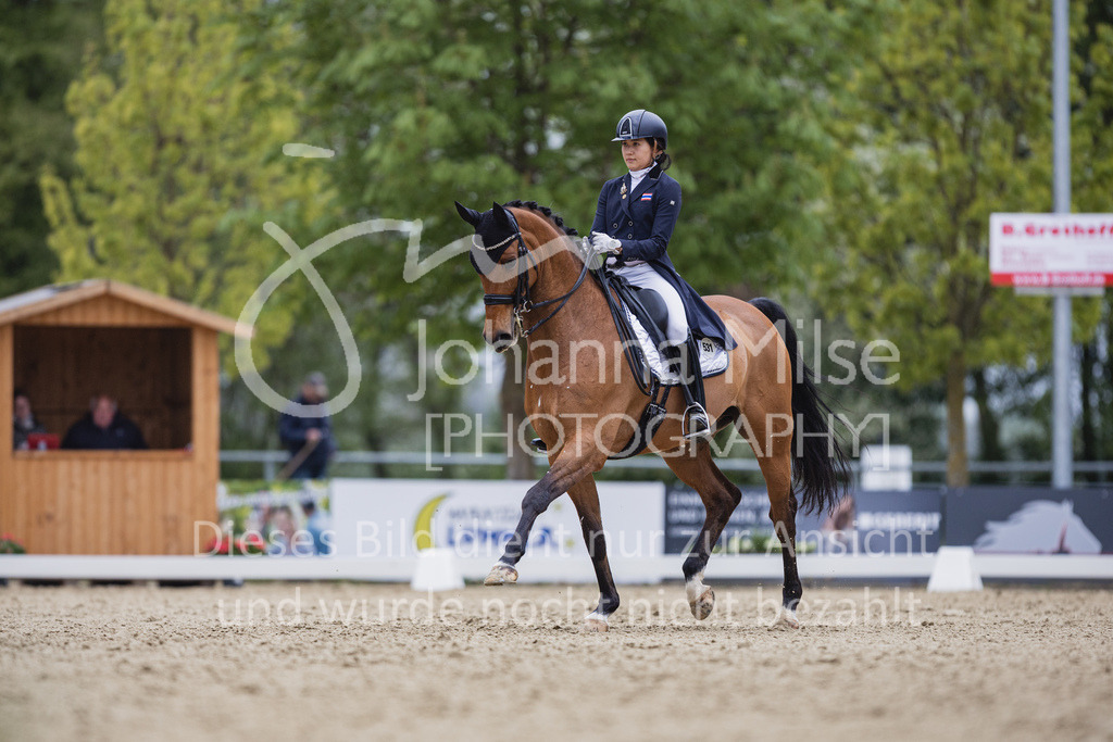 230429_Dressurfestival_S3St-225 | Deine schönsten Turniermomente als professionelle Fotos! Entdecke hochwertige Pferdesport-Fotografie im Online-Shop. Jetzt Fotos finden & bestellen!