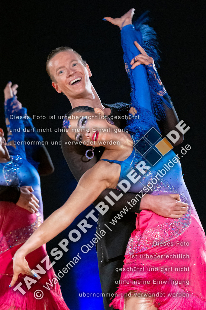 20250503-10613 | Hier finden Sie Tanz Bilder vom Latein und Standard Formationen tanzen. Sportbilder vom Tanzsport. Schöne Fotos und von Weltmeisterschaft, Europameisterschaft, Bundesliga, Regionalliga, Oberliga und Landesliga sowie von GOC Stuttgart, DanceComp, WM Bremen