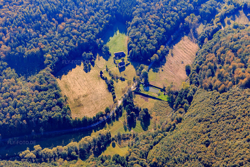 Luftbild: Katzenthal in Lembach im Bundesland Bas-Rhin in Frankreich.Foto: IMG_095086.jpg vom 16.10.2016 durch Werner Riehm/FLY-FOTO.deAuflösung des Originals: 5472 x 3648 px