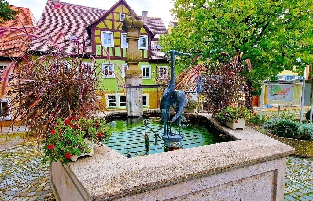 Brunnen stillebenFarbe | untamo - Realisiert mit Pictrs.com