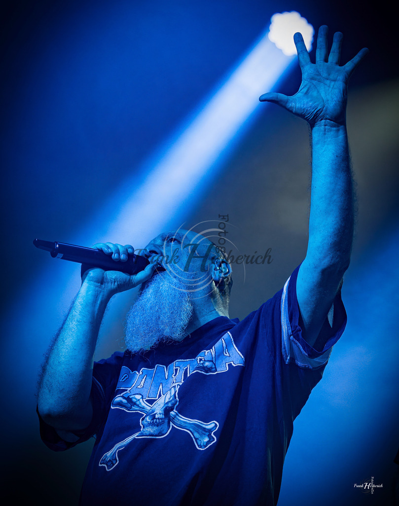 Justice 23.12.2025 | Frank Herberich Fotografie, Frank Herberich, Fotografie, Hochzeit, Portrait, St. Peter Ording, Ording, Westerhever, Nordsee, Frank Fotografie, Hardheim,  Odenwald,Walldürn, Band,Eventfotografie - Realisiert mit Pictrs.com