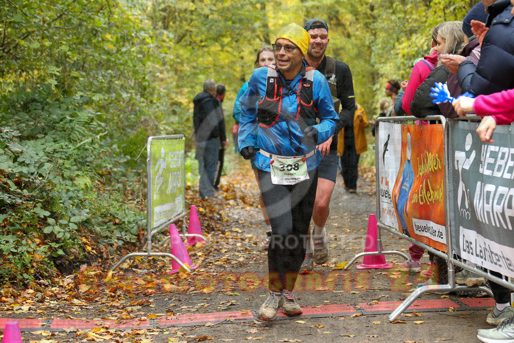 251026_1309_EX1_2662 | Sportfotografie im Rhein-Sieg Kreis, Köln, Bonn, NRW, Rheinland Pfalz, Hessen, etc. Unser Tätigkeitsfeld umfasst den Laufsport vom Volkslauf über den Marathon, Duathlon, Triathon bis zum Ultralauf wie Kölnpfad Ultra oder Schindertrail.