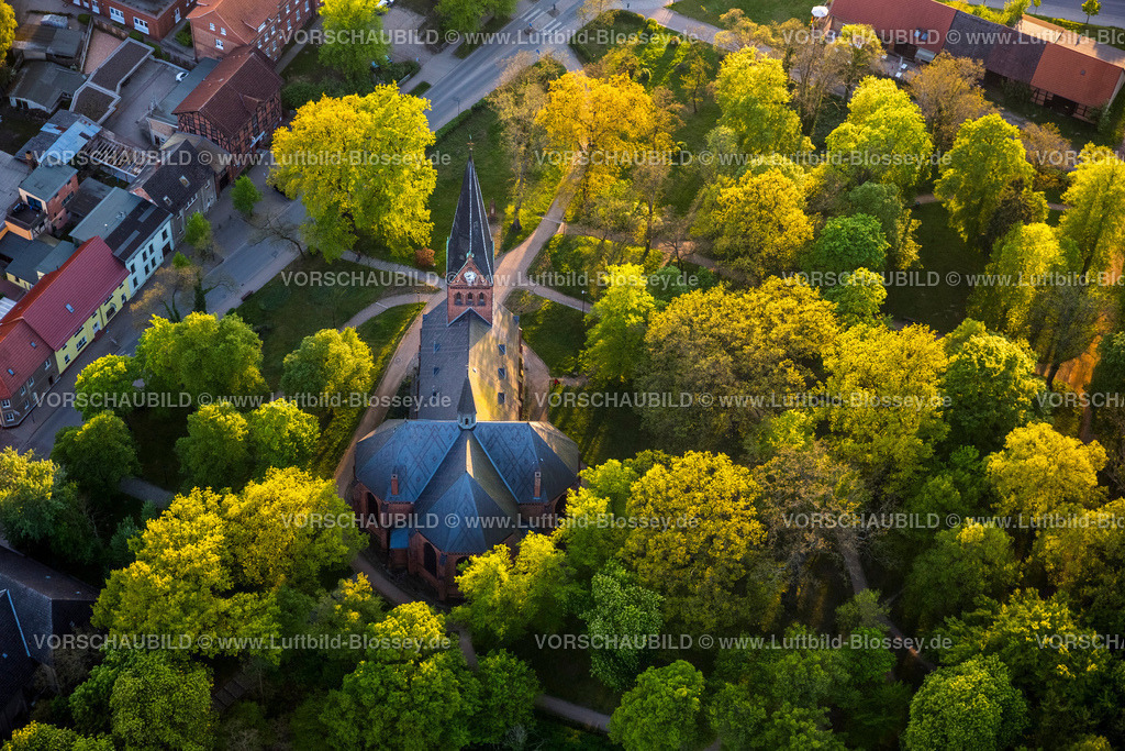Malchow14043514 | Stadtkirche, Malchow mit Malchower See und Altstadtinsel mit Alter Markt,  Malchow, Mecklenburgische Seenplatte, Mecklenburger Seenplatte  , Mecklenburg-Vorpommern, Deutschland