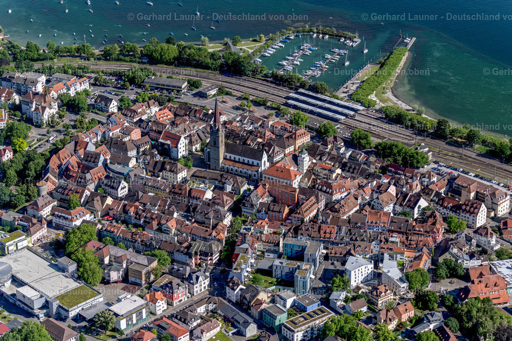 4032347 | RADOLFZELL AM BODENSEE 12.06.2020 Stadtansicht vom Innenstadtbereich in Radolfzell am Bodensee am Bodensee im Bundesland Baden-Württemberg, Deutschland. Weiterführende Informationen bei: Tourismus- und Stadtmarketing Radolfzell GmbH. // City view of the city area of in Radolfzell am Bodensee in the state Baden-Wurttemberg, Germany. Further information at: Tourismus- und Stadtmarketing Radolfzell GmbH. Foto: Gerhard Launer