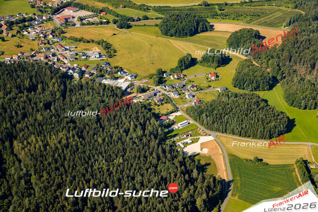 Das Luftbild zeigt : Geschwand Obertrubach - Die Luftaufnahme wurde 2024 vom UL-Flugzeug aus erstellt ( keine Drohne ) - Hochauflösende Luftaufnahme - Für grossformatige Ausdrucke geeignet. Die Geschenkidee !Mit Lizenz und Bildrechte bestellbar