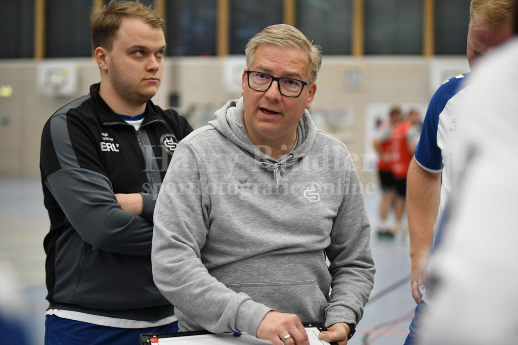 HC Deggendorf :  TSV Rottenburg  | Kai-Uwe  Herrlich  (Trainer HC Deggendorf) - Realisiert mit Pictrs.com
