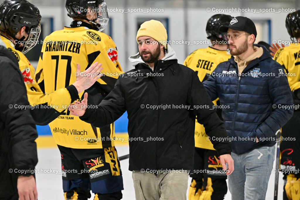 ESC Steindorf vs. EC Hornets Spittal 25.2.2024 | Assistentcoach ESC Steindorf Gasser Daniel, #19 Friedrich Lukas ESC Steindorf, ESC Steindorf vs. EC Hornets Spittal 25.2.2024, ESC Steindorf vs. EC Hornets Spittal 25.2.2024 am 25.02.2024 in Steindorf (Ossiachersee Halle), Austria, (Photo by Bernd Stefan)