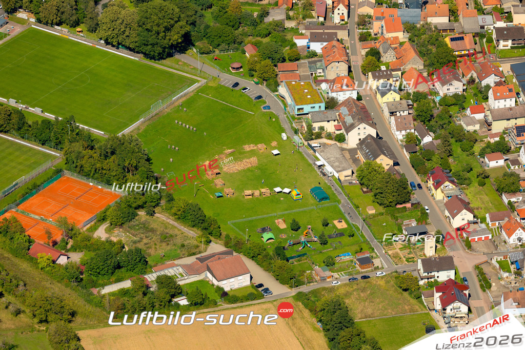 Das Luftbild zeigt :  Kleinrinderfeld - Die Luftaufnahme wurde 2023 vom UL-Flugzeug aus erstellt ( keine Drohne ) - Hochauflösende Luftaufnahme - Für grossformatige Ausdrucke geeignet. Die Geschenkidee !Mit Lizenz und Bildrechte bestellbar