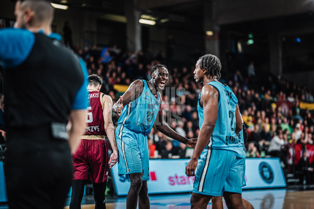 Basketball | Männer | Saison 2024/2025 | BKT EuroCup | Veolia Towers Hamburg vs. 7Bet-Lietkabelis Panevezys | 21.01.2025 | Jubel bei Kur Kuath (#23, Veolia Towers Hamburg)