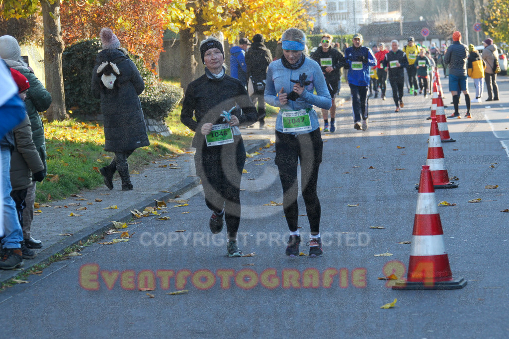 241201_1055_EV4_0510 | Sportfotografie im Rhein-Sieg Kreis, Köln, Bonn, NRW, Rheinland Pfalz, Hessen, etc. Unser Tätigkeitsfeld umfasst den Laufsport vom Volkslauf über den Marathon, Duathlon, Triathon bis zum Ultralauf wie Kölnpfad Ultra oder Schindertrail.