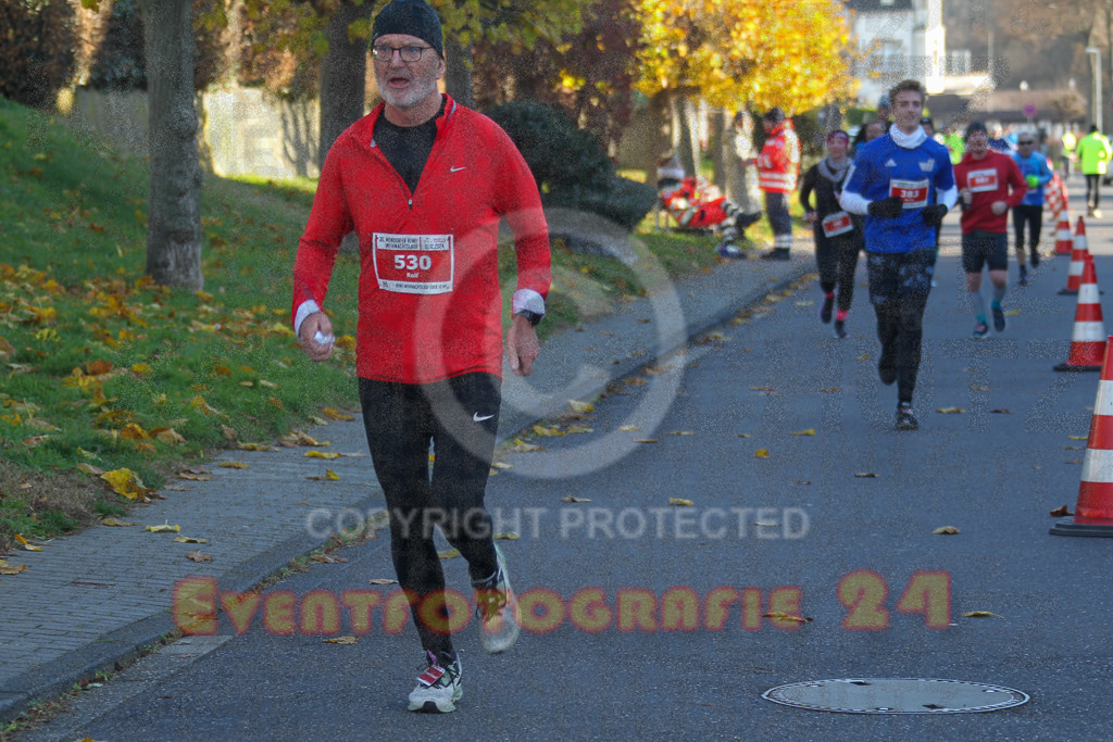 241201_1230_EV4_2753 | Sportfotografie im Rhein-Sieg Kreis, Köln, Bonn, NRW, Rheinland Pfalz, Hessen, etc. Unser Tätigkeitsfeld umfasst den Laufsport vom Volkslauf über den Marathon, Duathlon, Triathon bis zum Ultralauf wie Kölnpfad Ultra oder Schindertrail.