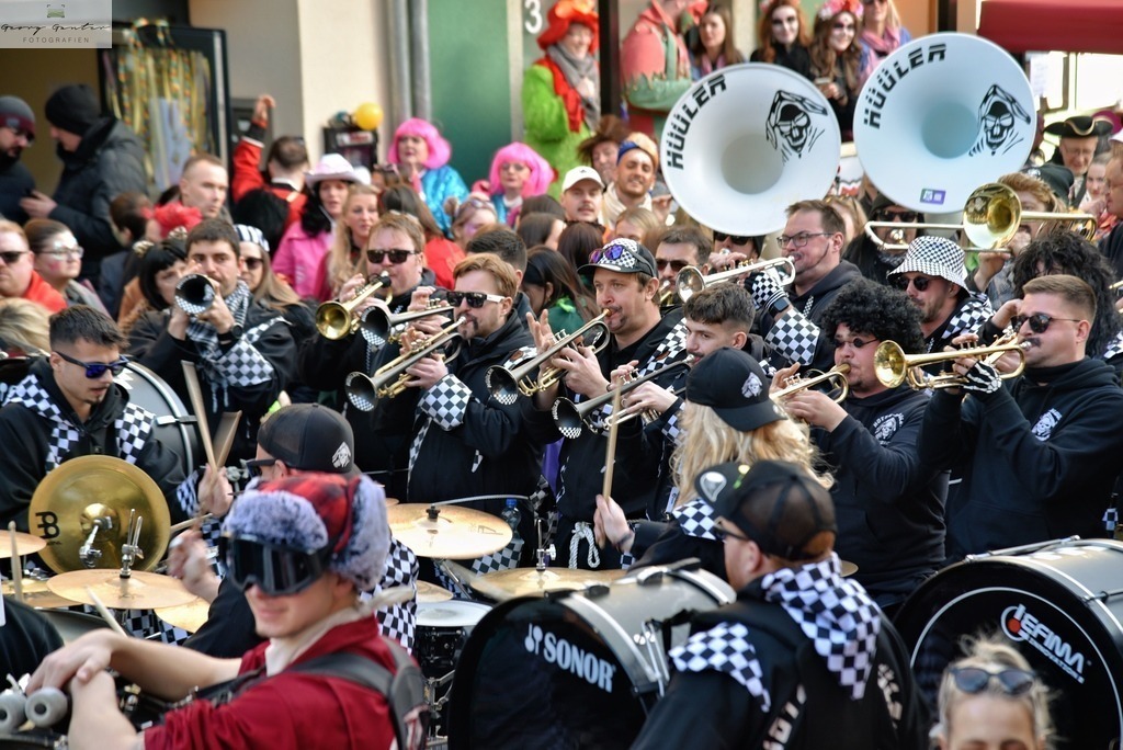FaSoUmzug-175-RA | Fotoblog Schwarzwald, Foto Blog Wiesental, Pfaffenberg, Winterzauber, Zeller Bergland, Zell im Wiesental, Fotoblog Wiesental, Landschaftsfotos, Bilder Wiesental, Natur, Naturbilder, Fastnacht, Zeller Fastnacht, Zeller Fasnacht, Zeller Bergland, Belchen, - Realisiert mit Pictrs.com
