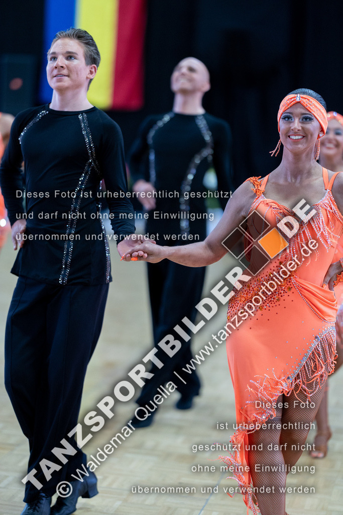 20230423-00490 | Hier finden Sie Tanz Bilder vom Latein und Standard Formationen tanzen. Sportbilder vom Tanzsport. Schöne Fotos und von Weltmeisterschaft, Europameisterschaft, Bundesliga, Regionalliga, Oberliga und Landesliga sowie von GOC Stuttgart, DanceComp, WM Bremen