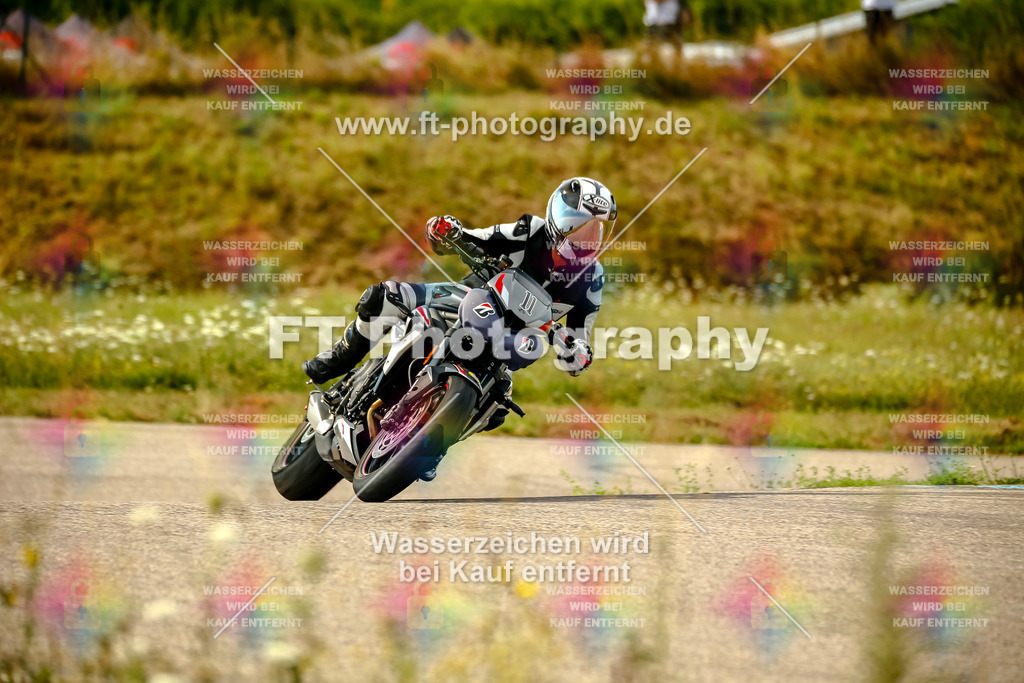 Chambley Juli-0596 | Hier findet Ihr Bilder von Touristenfahrten auf der Nürburgring Nordschleife oder von anderen Veranstaltungen die ich besucht habe. Viel Spass beim Durch Schauen 