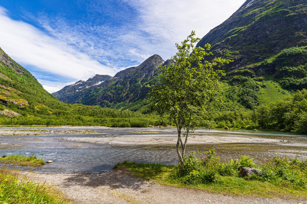 Landschaft an der Gletscherzunge Supphellebreen nahe Fjærland in Norwegen | Landschaft an der Gletscherzunge Supphellebreen nahe Fjærland in Norwegen.