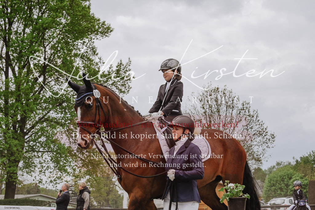 20230514_JK-Röhrsdorf-25-111 | Pferde- und Turnierfotografie in Westsachsen. Pferdeportraits, Auftragszeichnungen und intuitive Kunst.