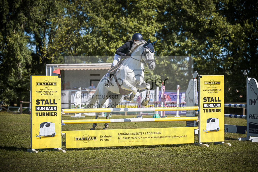 DOS_0213 | Entdecke hochwertige Reitturnierfotos von Foto Oger. Professionell, emotional und authentisch – jetzt Lieblingsmomente im Shop bestellen.Deutschlandweite Turnierfotografie. - Realisiert mit Pictrs.com